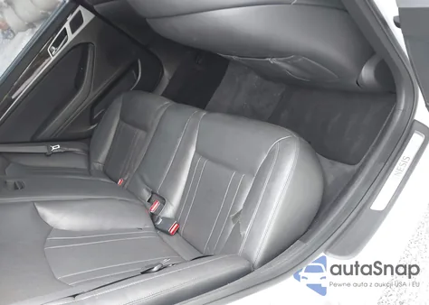 2016 Hyundai Genesis 3.8 z USA, uszkodzony, nr VIN KMHGN4JE6GU126749